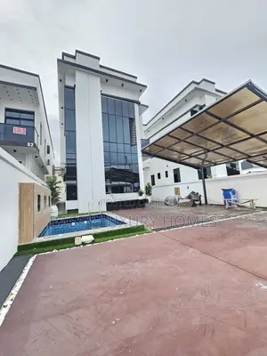 5bdrm Duplex in Lekki for sale