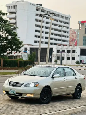 Toyota Corolla 2004 Gold