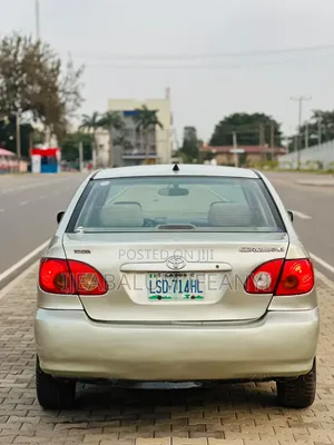 Toyota Corolla 2004 Gold