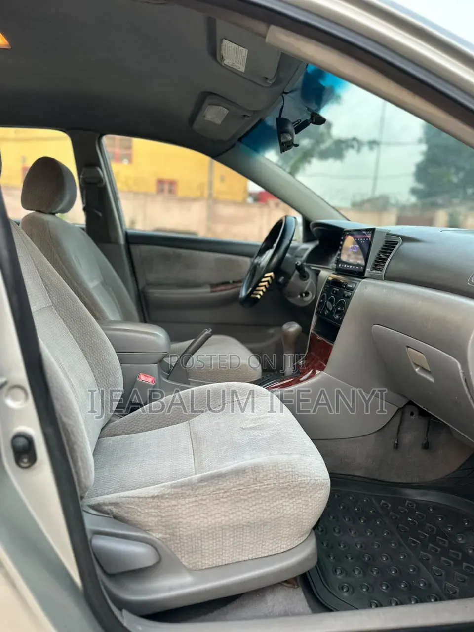 Toyota Corolla 2004 Gold