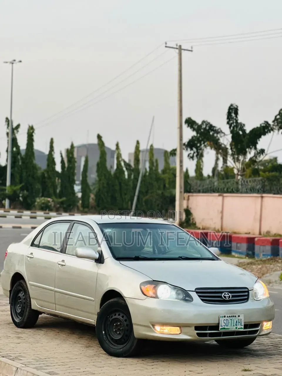 Toyota Corolla 2004 Gold