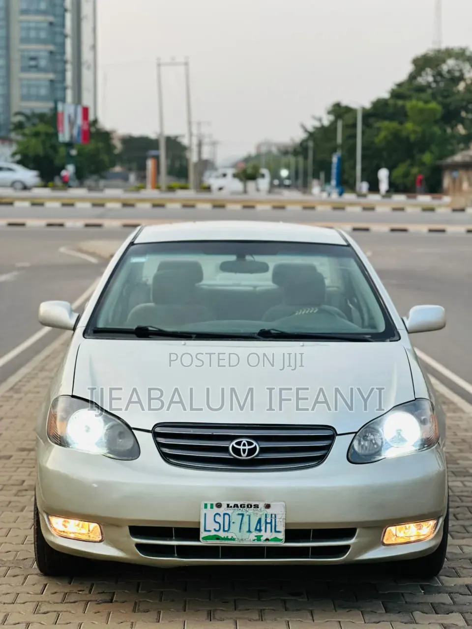 Toyota Corolla 2004 Gold