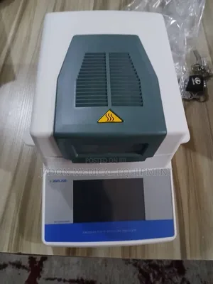 Moisture Analyzer