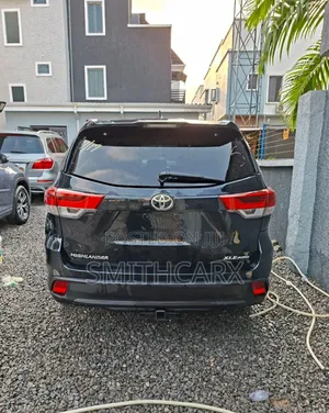 Toyota Highlander 2016 Black