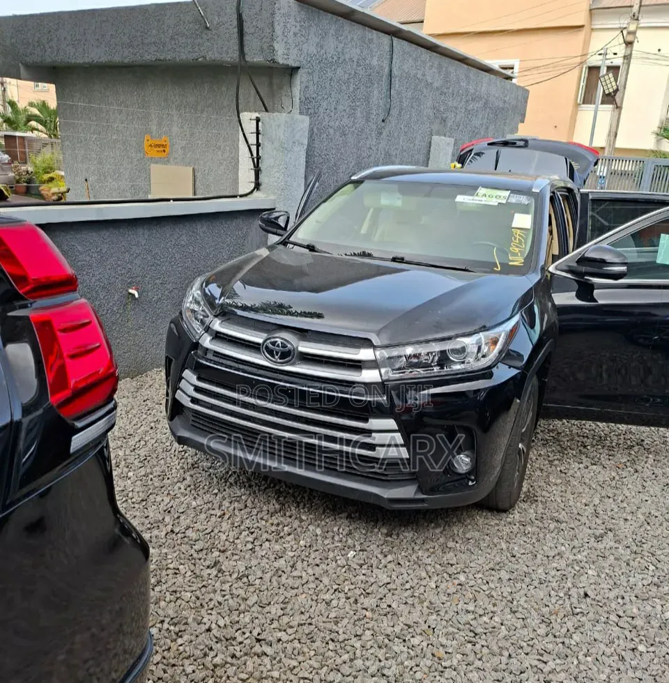 Toyota Highlander 2016 Black
