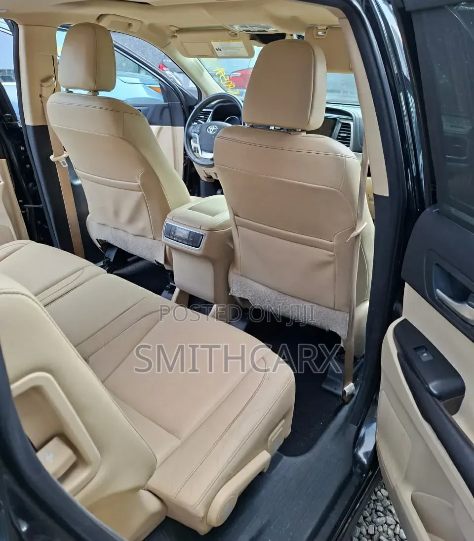 Toyota Highlander 2016 Black