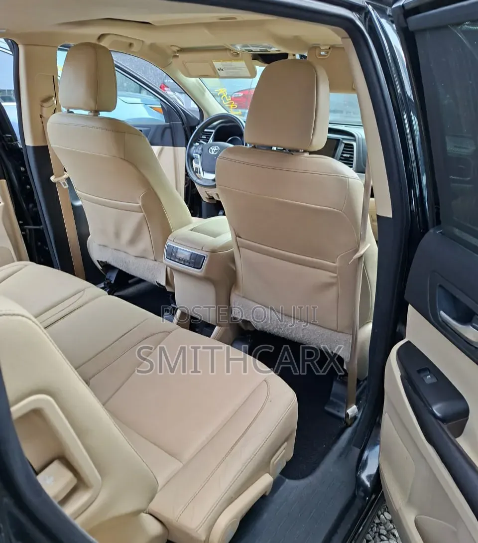 Toyota Highlander 2016 Black