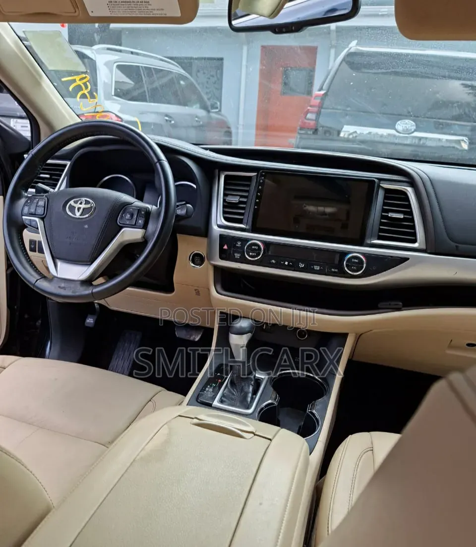 Toyota Highlander 2016 Black