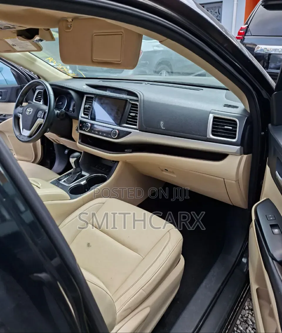 Toyota Highlander 2016 Black