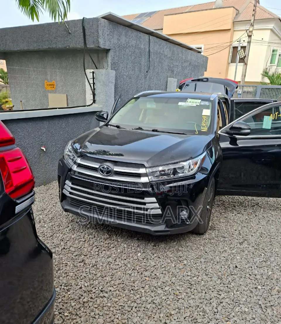 Toyota Highlander 2016 Black