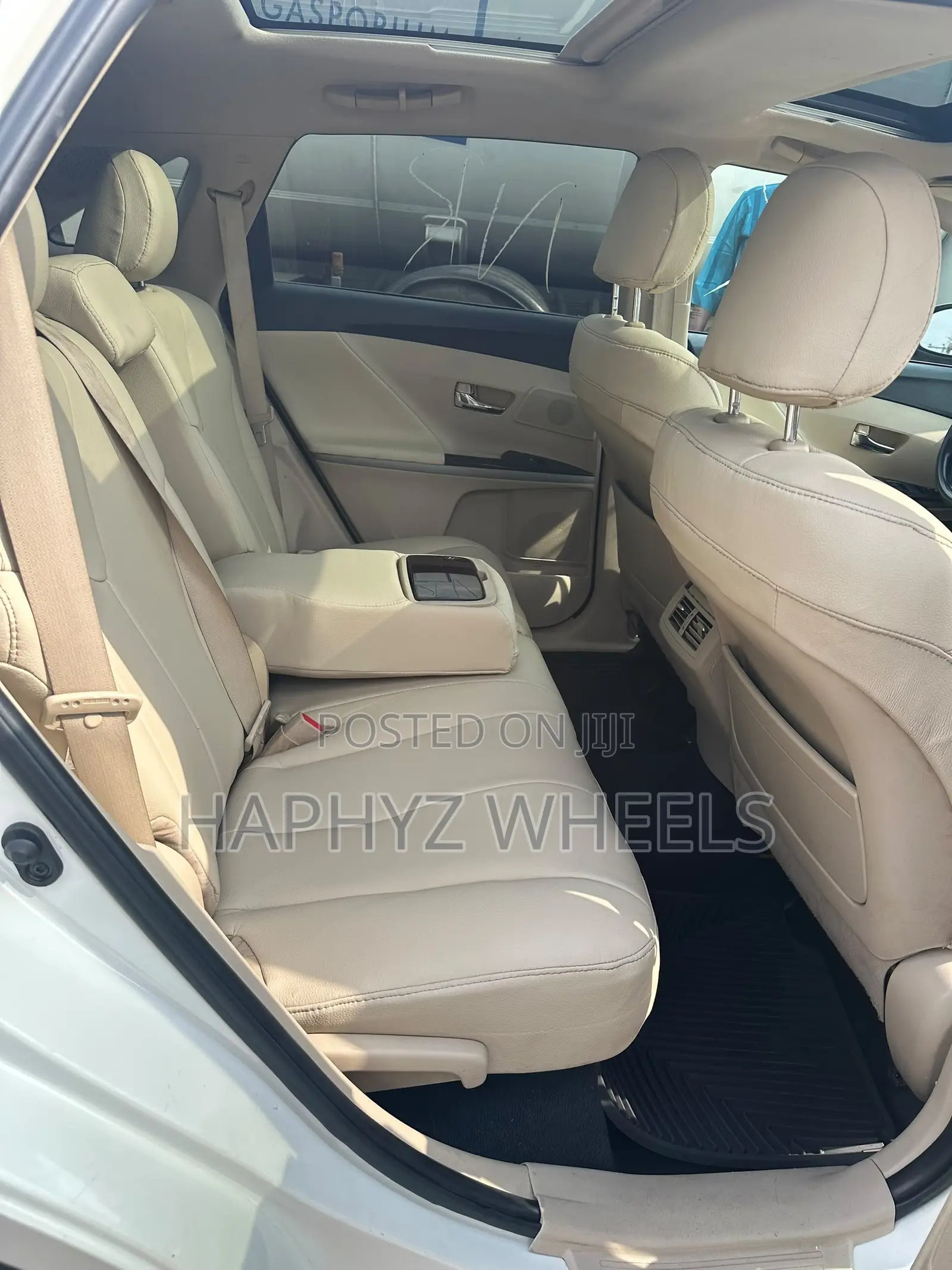 Toyota Venza Limited 2010 White