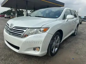 Toyota Venza Limited 2010 White