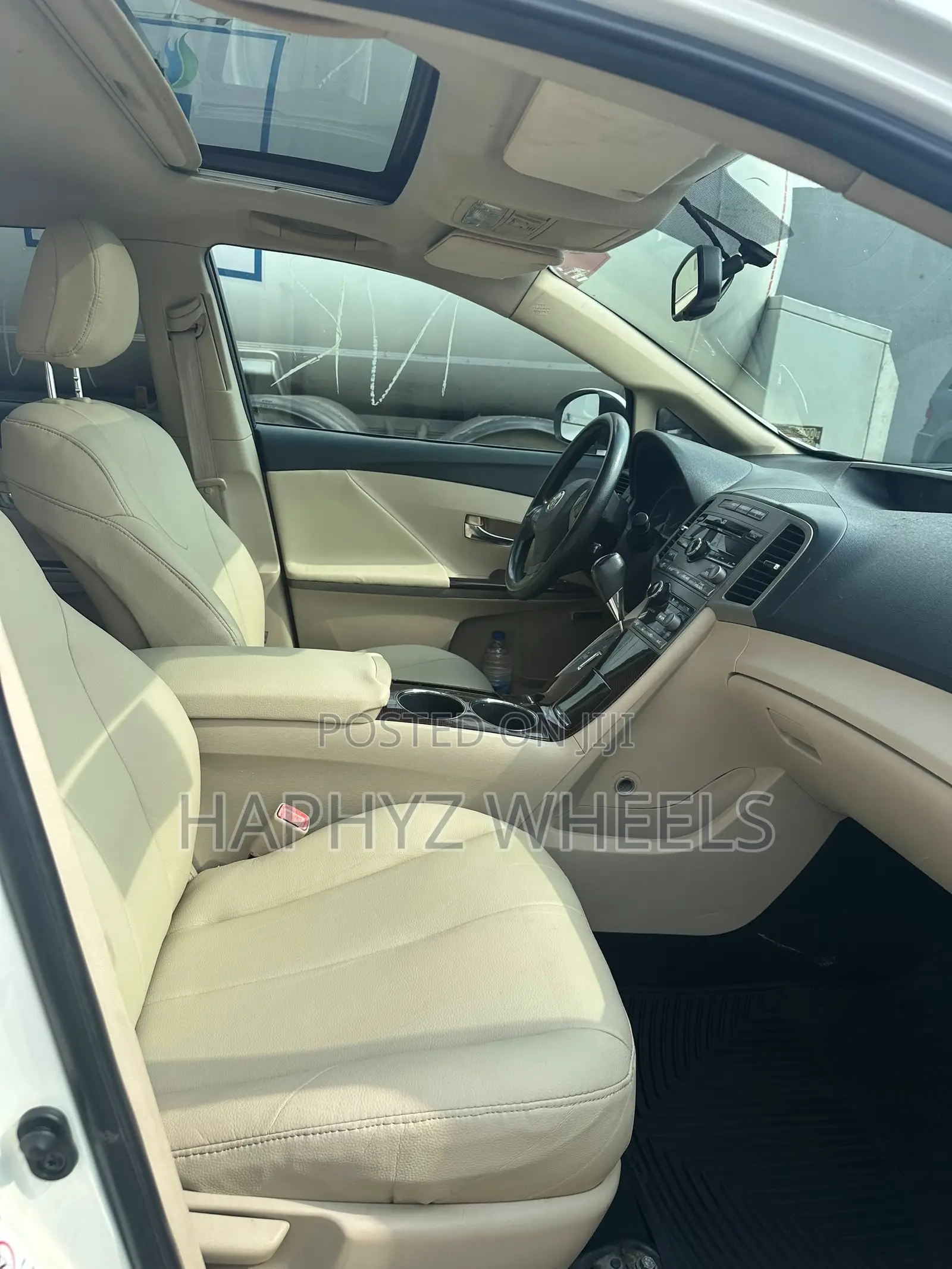 Toyota Venza Limited 2010 White