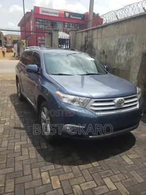 Toyota Highlander 2012 Blue