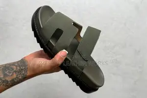 Hermes-Style Olive Green Suede Pam Slippers for Men