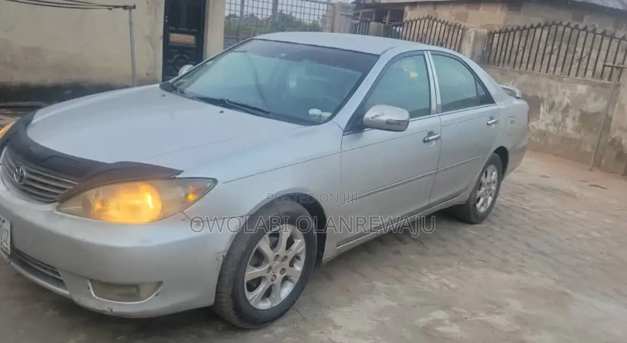 Toyota Camry 2006 Silver