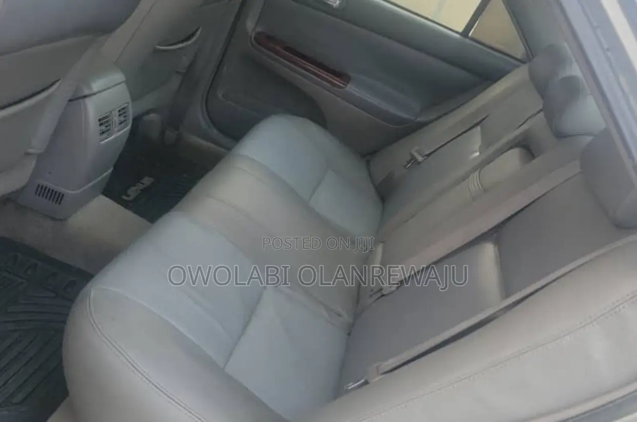 Toyota Camry 2006 Silver