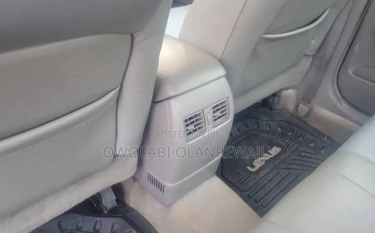 Toyota Camry 2006 Silver