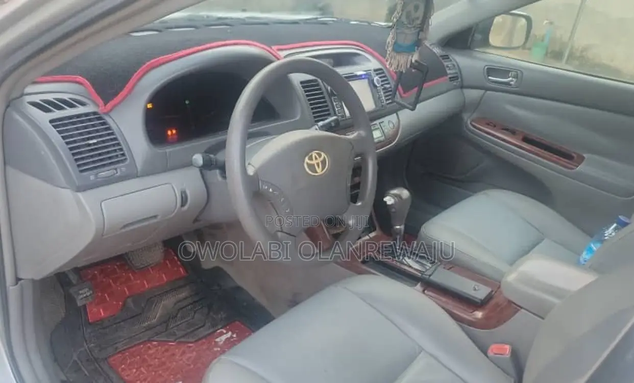 Toyota Camry 2006 Silver