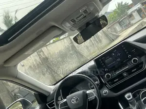 Toyota Highlander XLE 2021 White