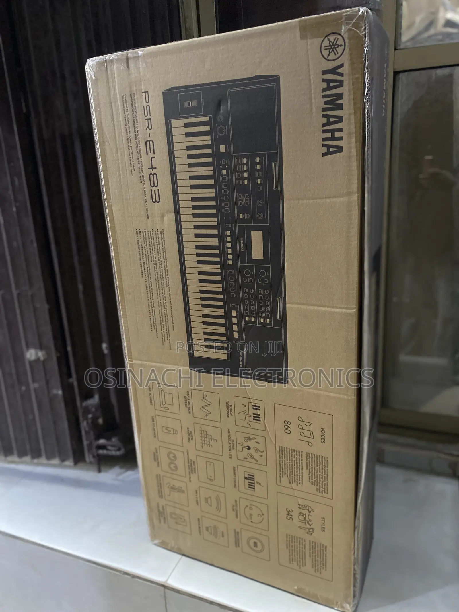PSR E483 Keyboard