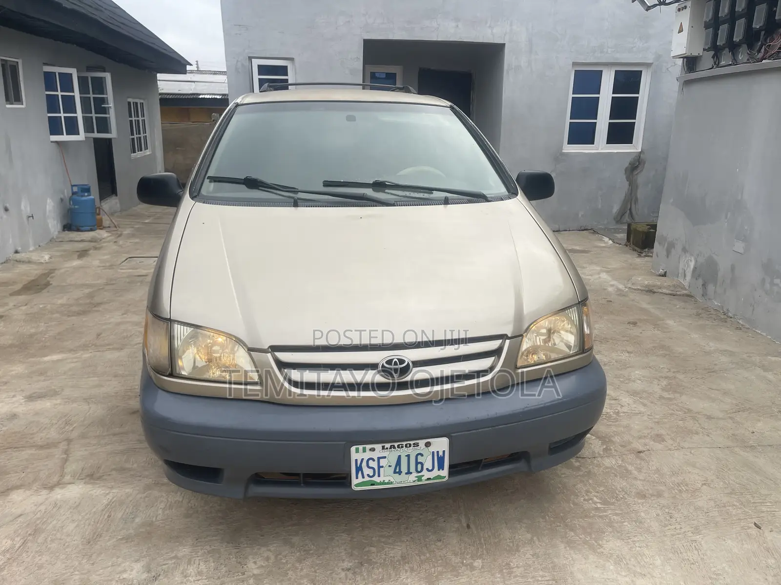 Toyota Sienna 2002 Gold