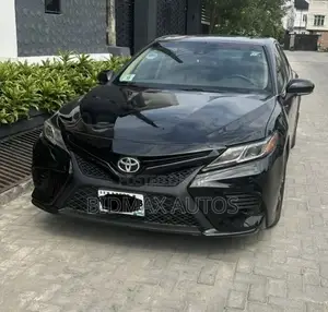Toyota Camry LE FWD (2.5L 4cyl 8AM) 2018 Black