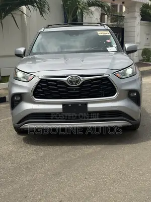 Toyota Highlander Platinum 2021 Silver