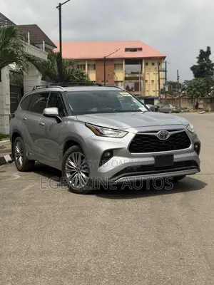 Toyota Highlander Platinum 2021 Silver