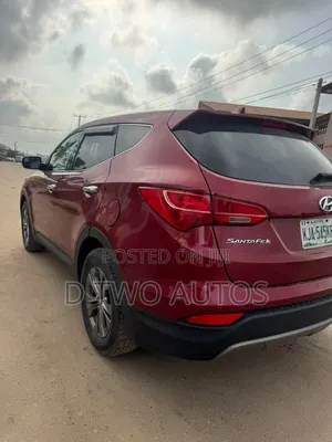 Hyundai Santa Fe GLS 4dr SUV (3.3L 6cyl 6A) 2015 Red