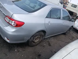 Toyota Corolla 2011 Silver