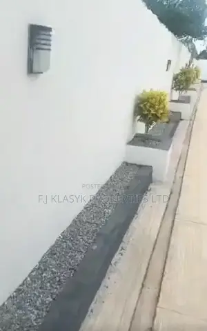 5bdrm Duplex in Benin City for sale