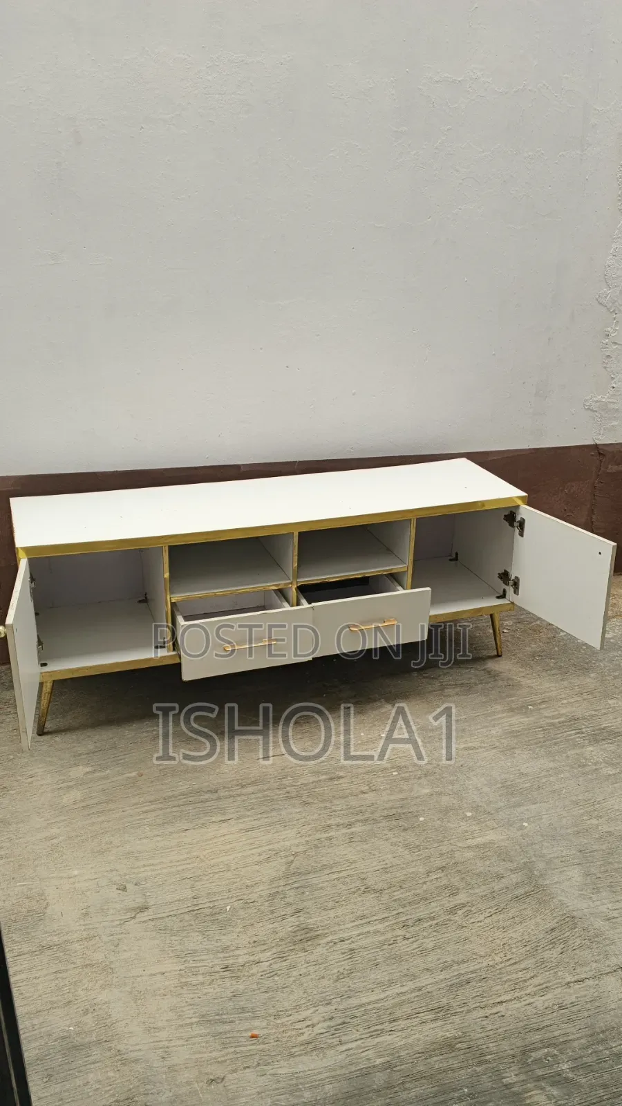 TV Console HDF