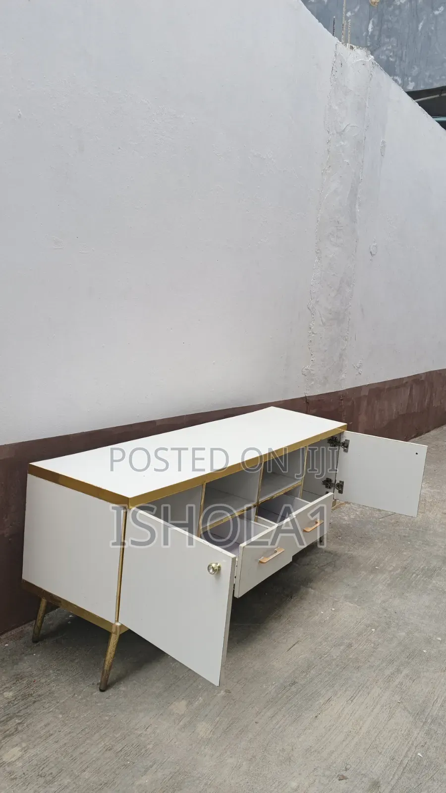 TV Console HDF