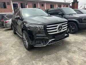 New Mercedes-Benz GLS-Class 2025 Black