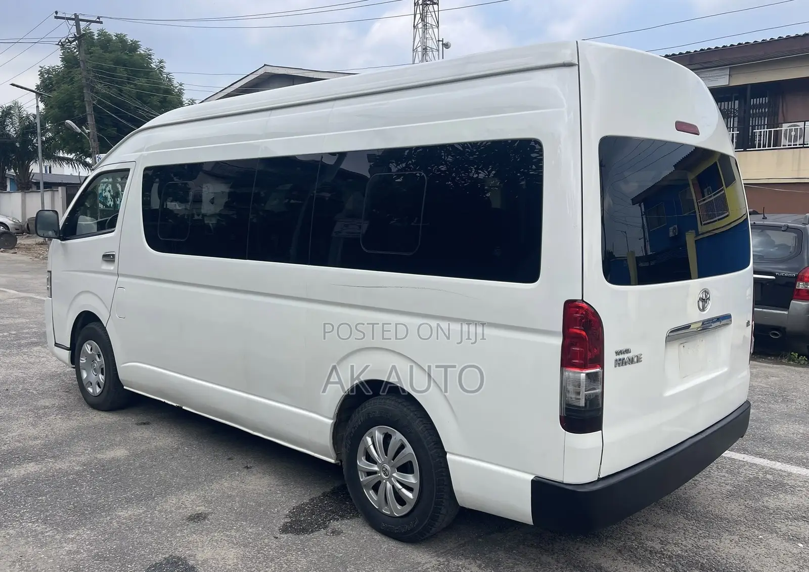 Toyota HiAce 2018 White