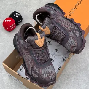 *Louis Vuitton Summit Snks* ` /Id/ - (Luxury )