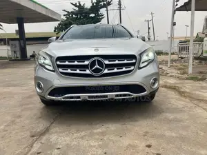 Mercedes-Benz GLA 250 2018 Silver