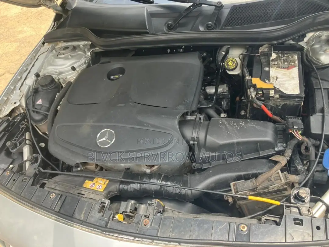 Mercedes-Benz GLA 250 2018 Silver