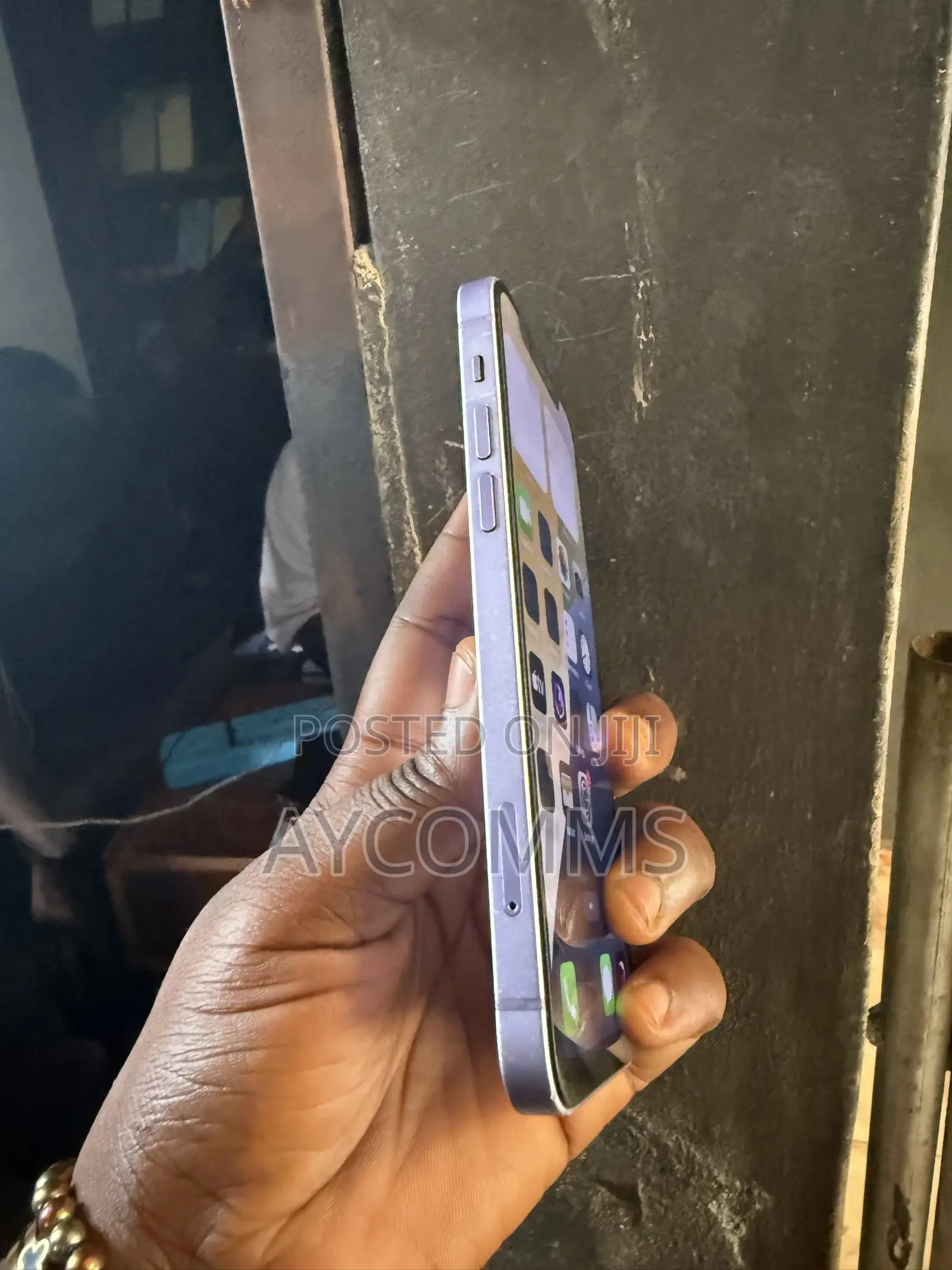 Apple iPhone 12 64 GB Purple