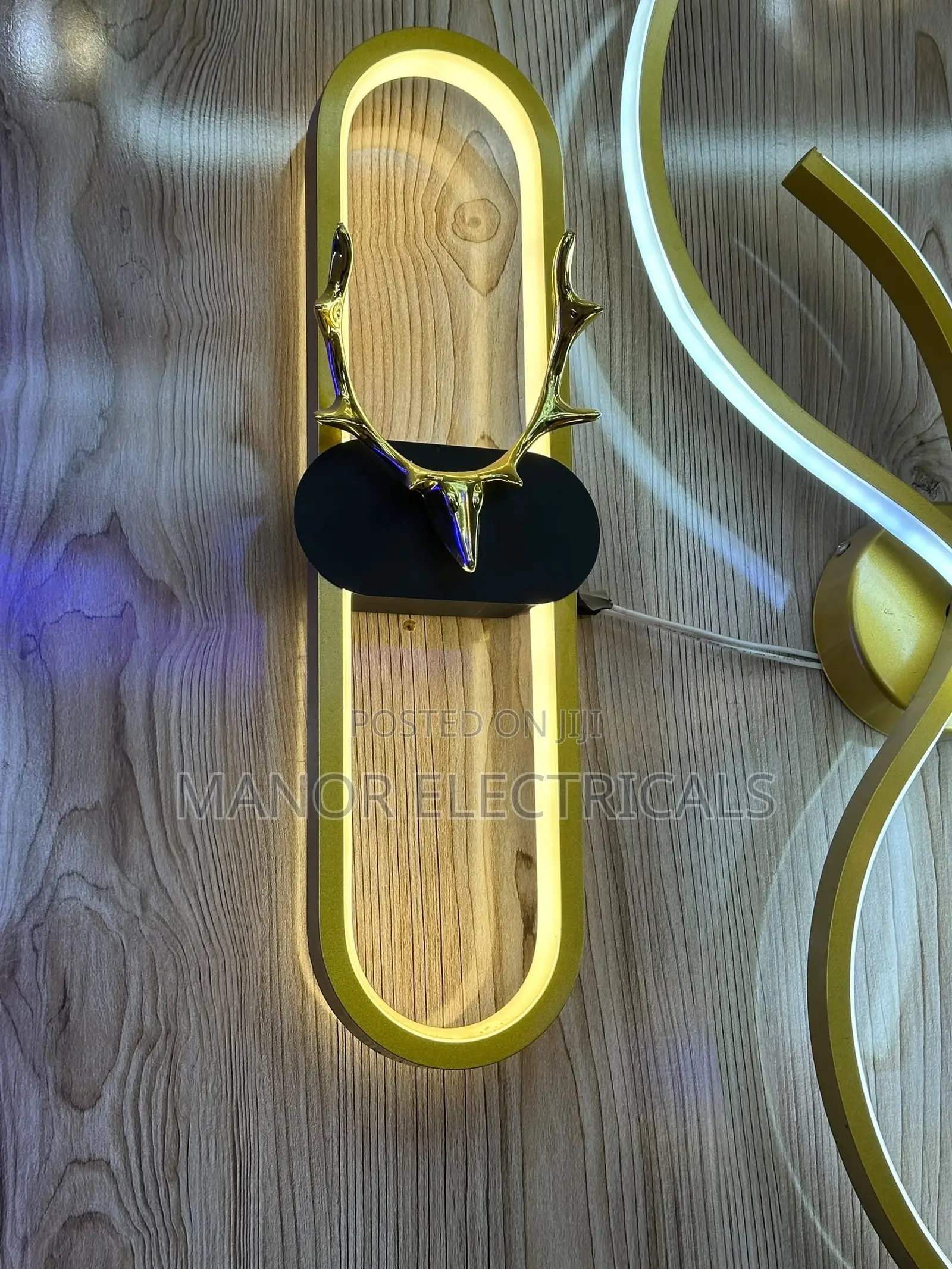 Wall Lamp With Deer Design