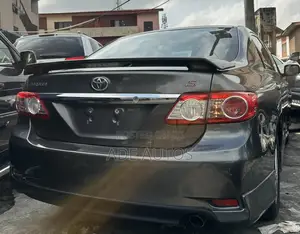 Toyota Corolla S 4dr Sedan (1.8L 4cyl 4A) 2013 Gray