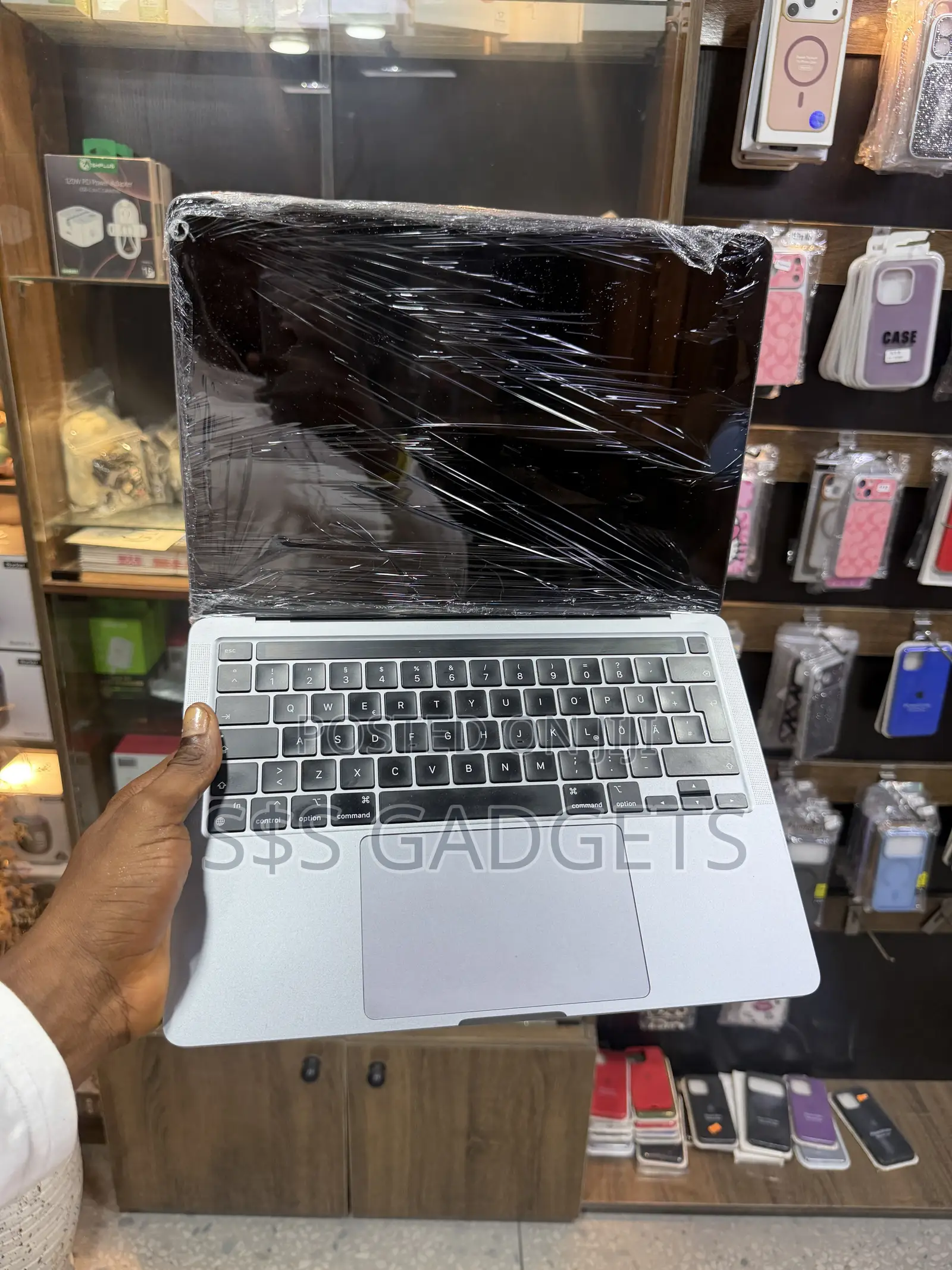 Laptop Apple MacBook Pro 2020 8GB Intel Core i5 SSD 256GB
