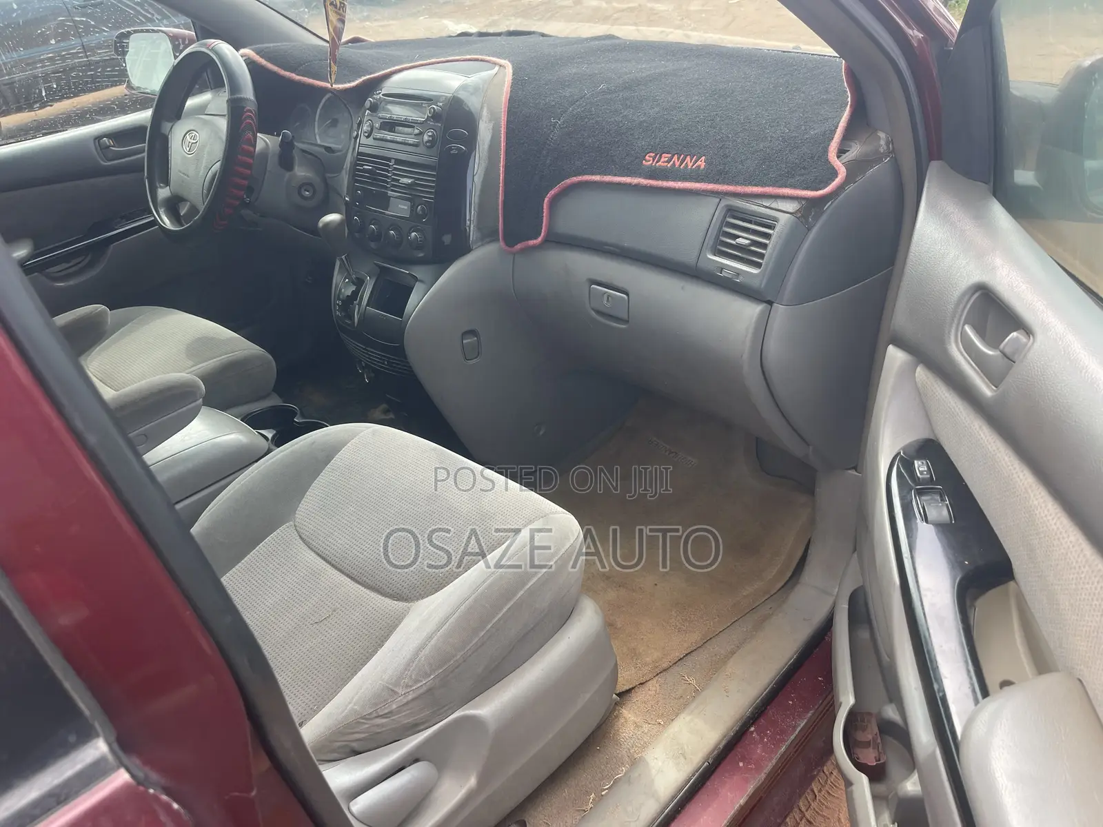 Toyota Sienna 2006 Red