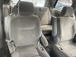Toyota Sienna 2006 Red