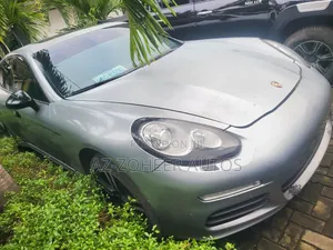 Porsche Panamera Turbo S 4dr Sedan AWD (4.8L 8cyl Turbo 7AM) 2015