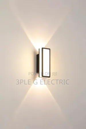 Waterproof LED Outdoor Lamp for Gate Area
