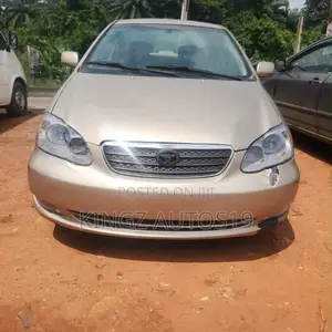 Toyota Corolla 2004 Gold