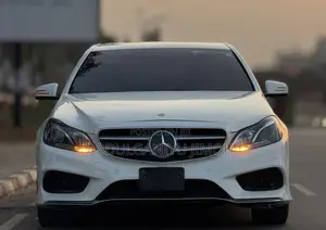 Mercedes-Benz E350 Base 4Matic Sedan AWD (3.5L 6cyl 7A) 2015 White