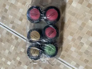 Single Eyeshadow – Different Colours